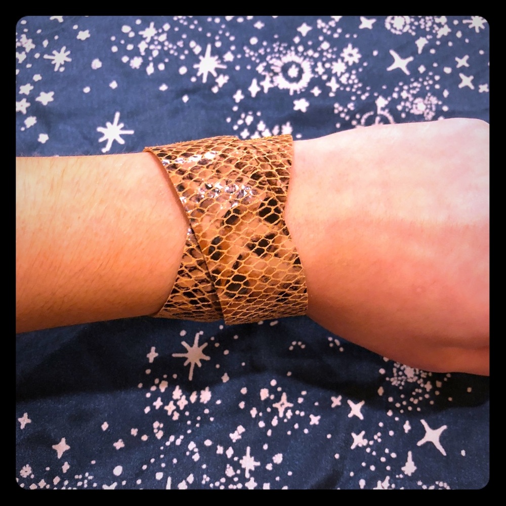 NWOT. Snakeskin choker/wrap bracelet